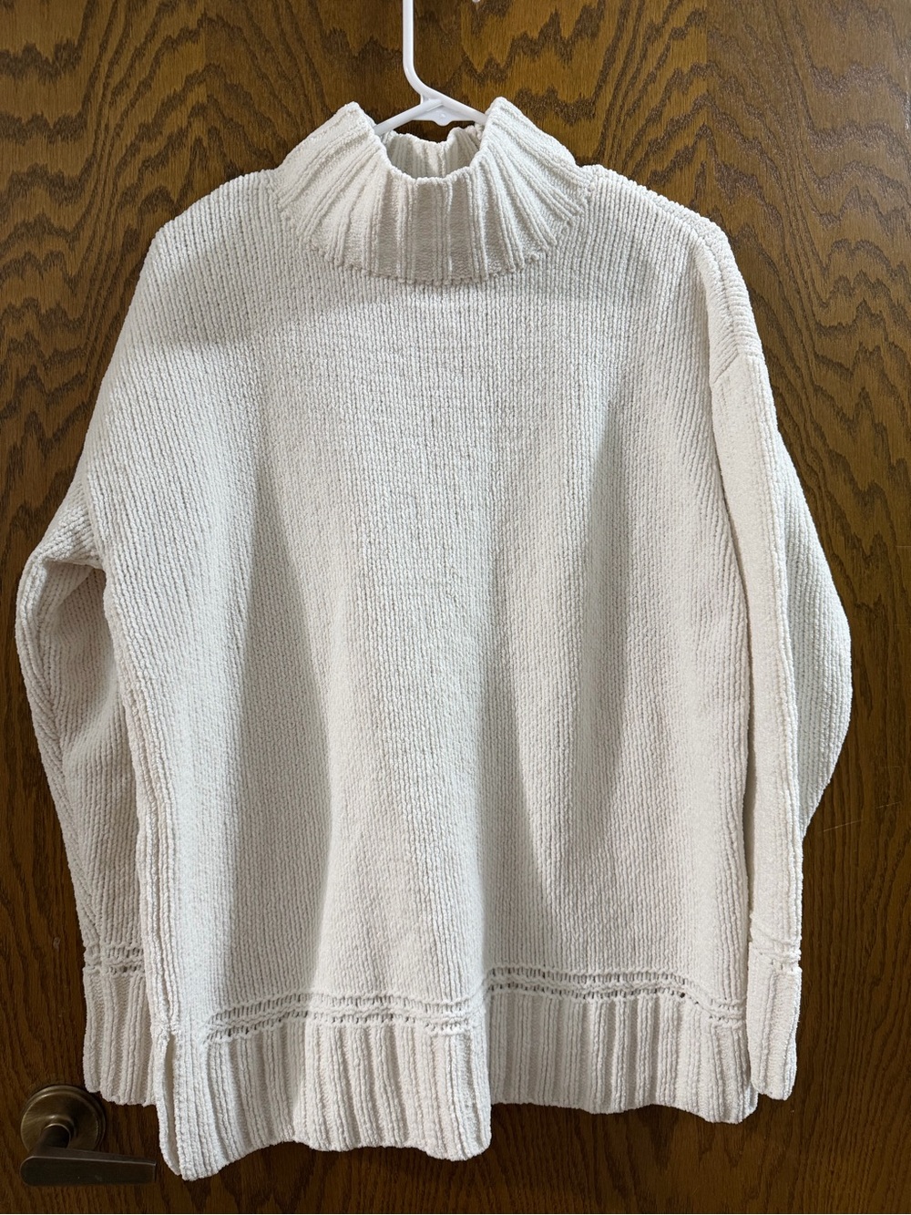 LOFT Cream Turtleneck Knit Sweater - Women’s Size Medium